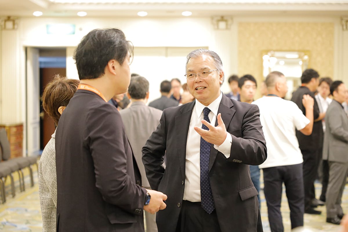 登壇者と参加者はネットワーキングで直接交流できる